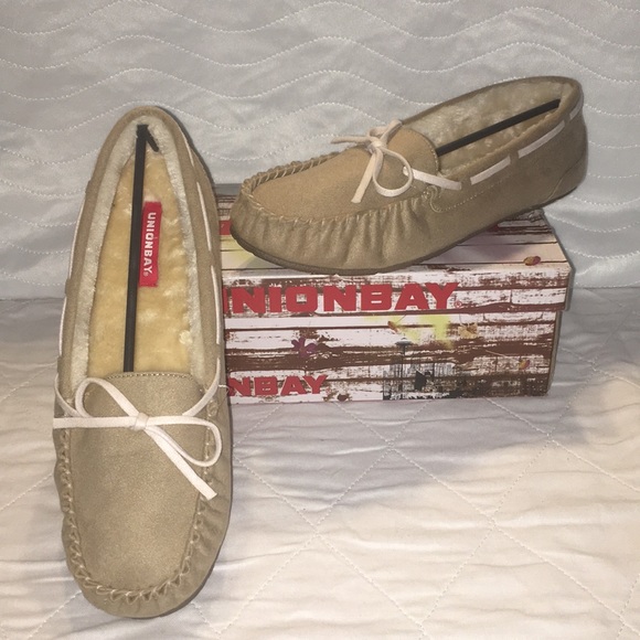 NIB Unionbay Slip On Moccasins Size 11M - Picture 2 of 6